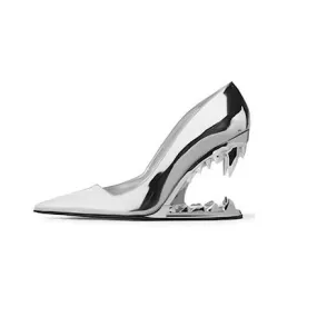 Baotou Metal-Toothed One-Step-In Fashion Statement Stylish Women's Shoes