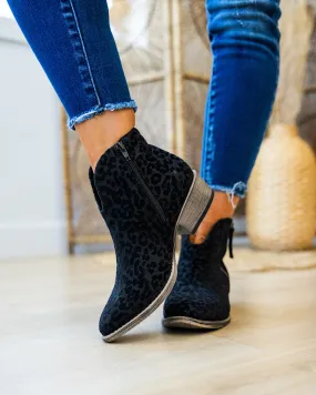 NEW! Very G Charming Boots - Black Leopard