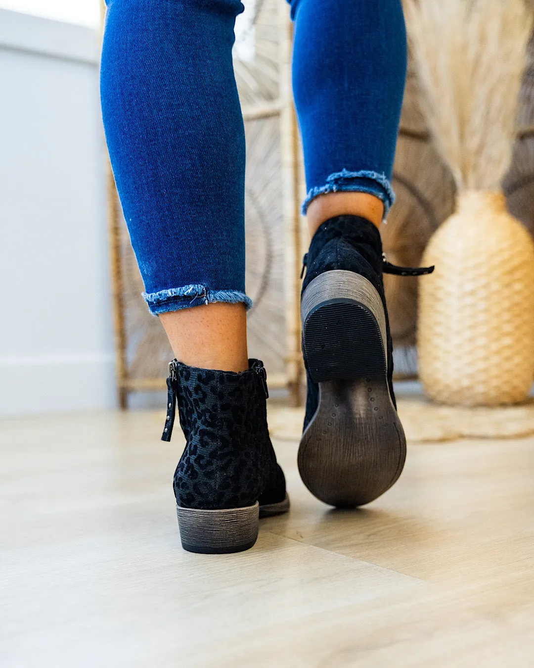 NEW! Very G Charming Boots - Black Leopard