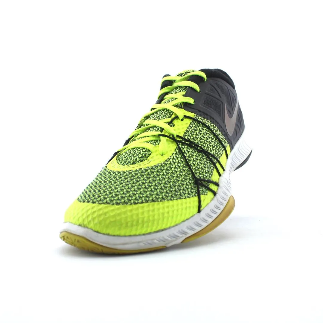 NIKE  ZOOM TRAIN INCREDIBLY FAST