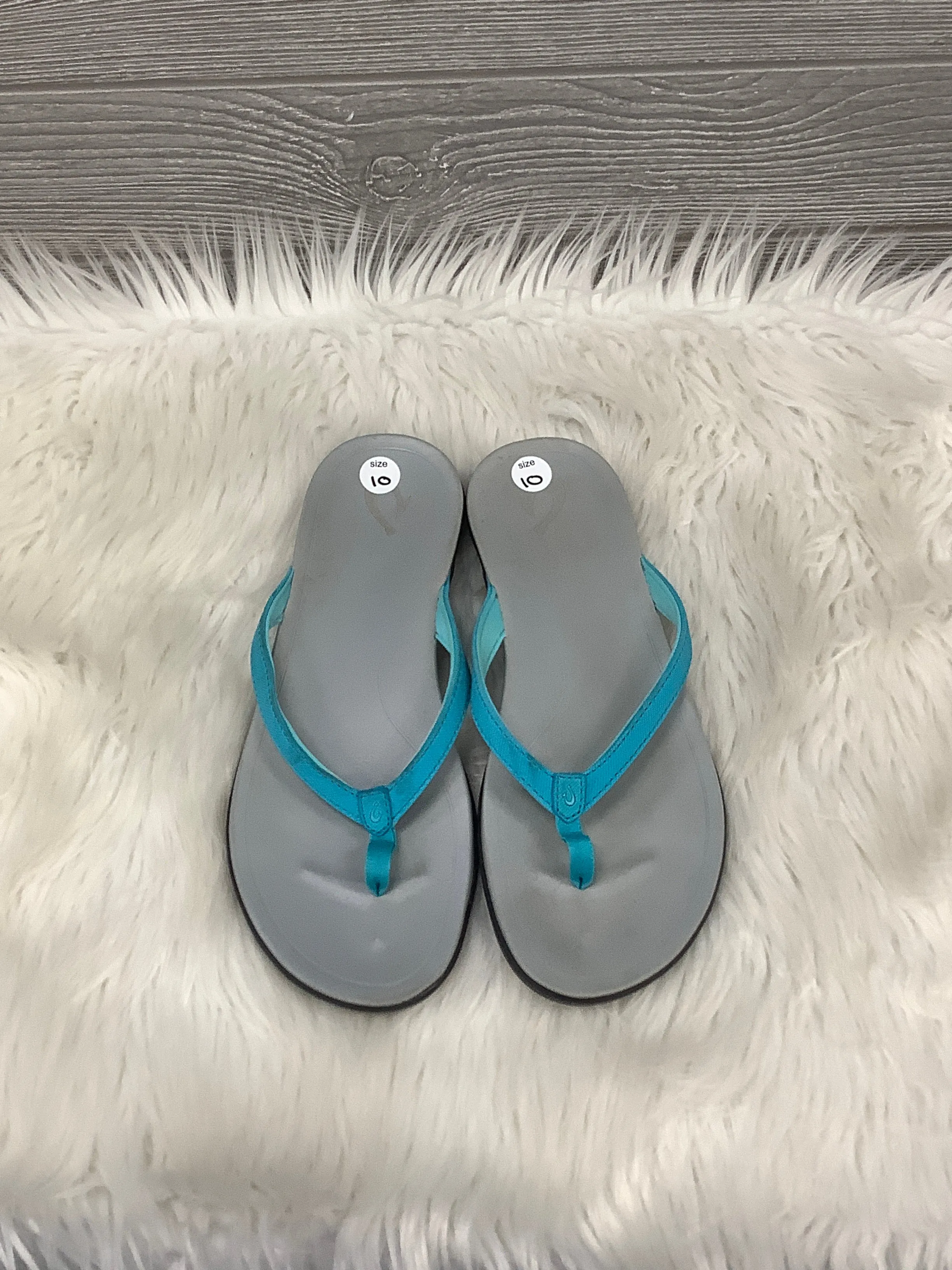 Sandals Flats By Olukai In Grey, Size: 10