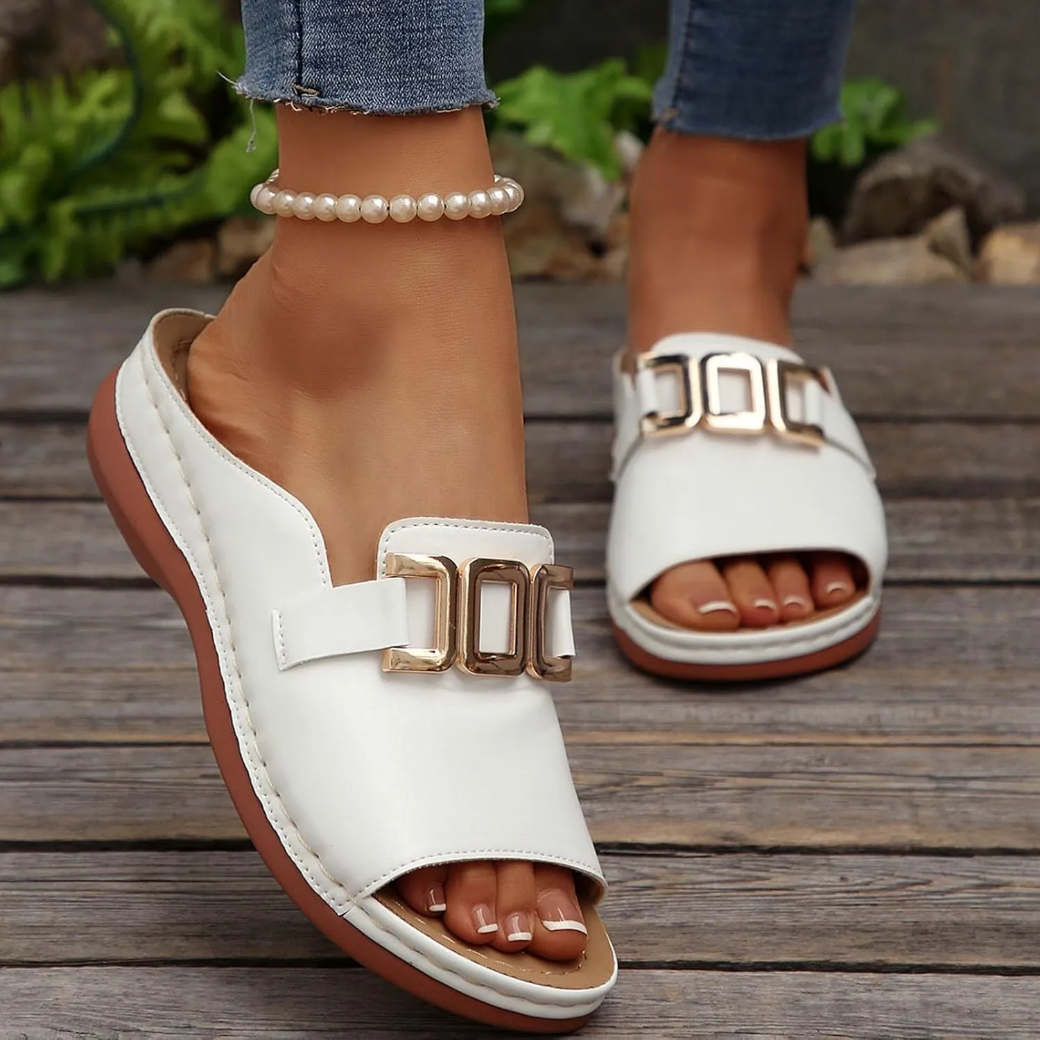 Women's Dressy Flat Sandals Comfortable Slip On Leather Slide Flip Flops Lightweight Casual 2025 Beach Slides Footwear Flop Thong Summer with Arch Support Indoor Outdoor Walking Slippers